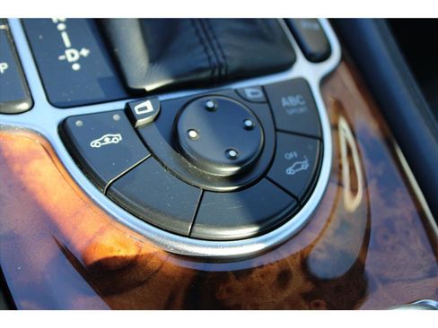 Used 2007 Mercedes-Benz SL 65 AMG image 34
