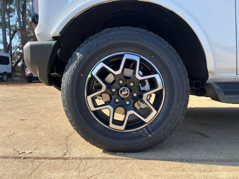 New 2025 Ford Bronco Outer Banks image 23
