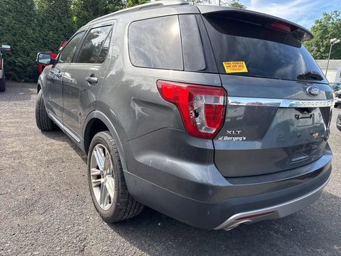 Used 2016 Ford Explorer XLT w/ Equipment Group 202A AWD/4WD image 5
