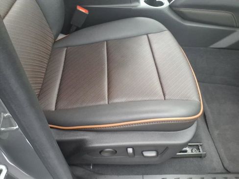 Used 2023 GMC Canyon AT4 w/ AT4 Premium Package image 15