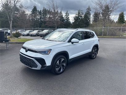 New 2025 Volkswagen Taos SE
