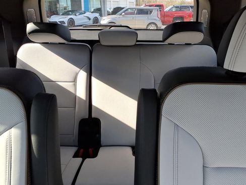 New 2026 Chevrolet Traverse High Country image 14