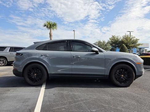 Used 2024 Porsche Cayenne Coupe AWD/4WD image 7