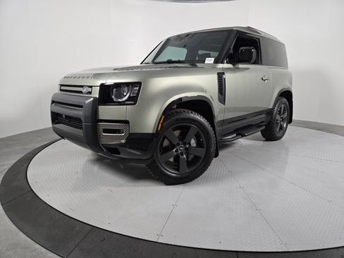 New 2025 Land Rover Defender 90 X-Dynamic SE image 1