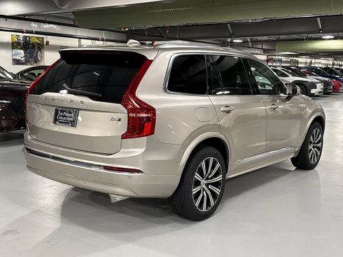 Certified 2023 Volvo XC90 B6 Plus AWD/4WD image 2
