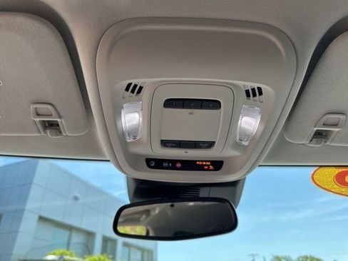 Used 2025 Buick Envision Sport Touring AWD/4WD image 15
