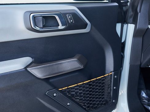 Used 2022 Ford Bronco Badlands image 19