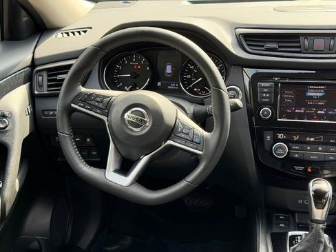 Used 2020 Nissan Rogue SL AWD/4WD image 12