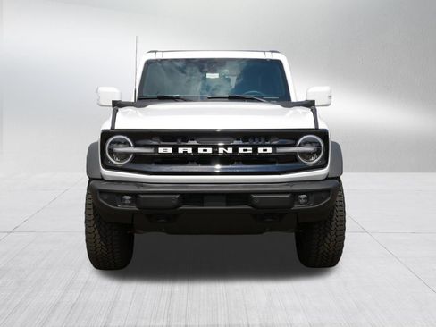 Used 2025 Ford Bronco Outer Banks w/ Sasquatch Package AWD/4WD image 2