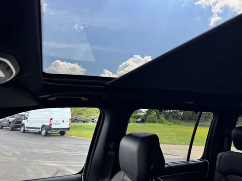 New 2026 Jeep Grand Wagoneer Limited AWD/4WD image 44