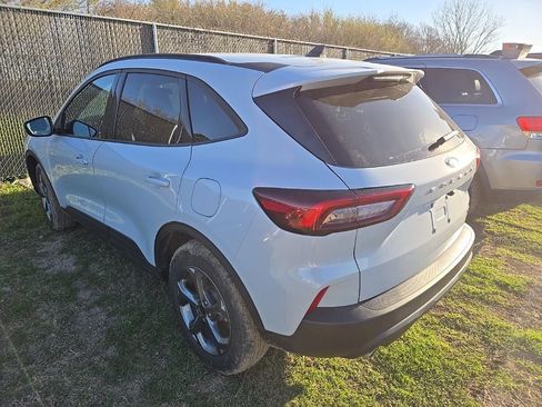 Used 2025 Ford Escape ST-Line Select image 2