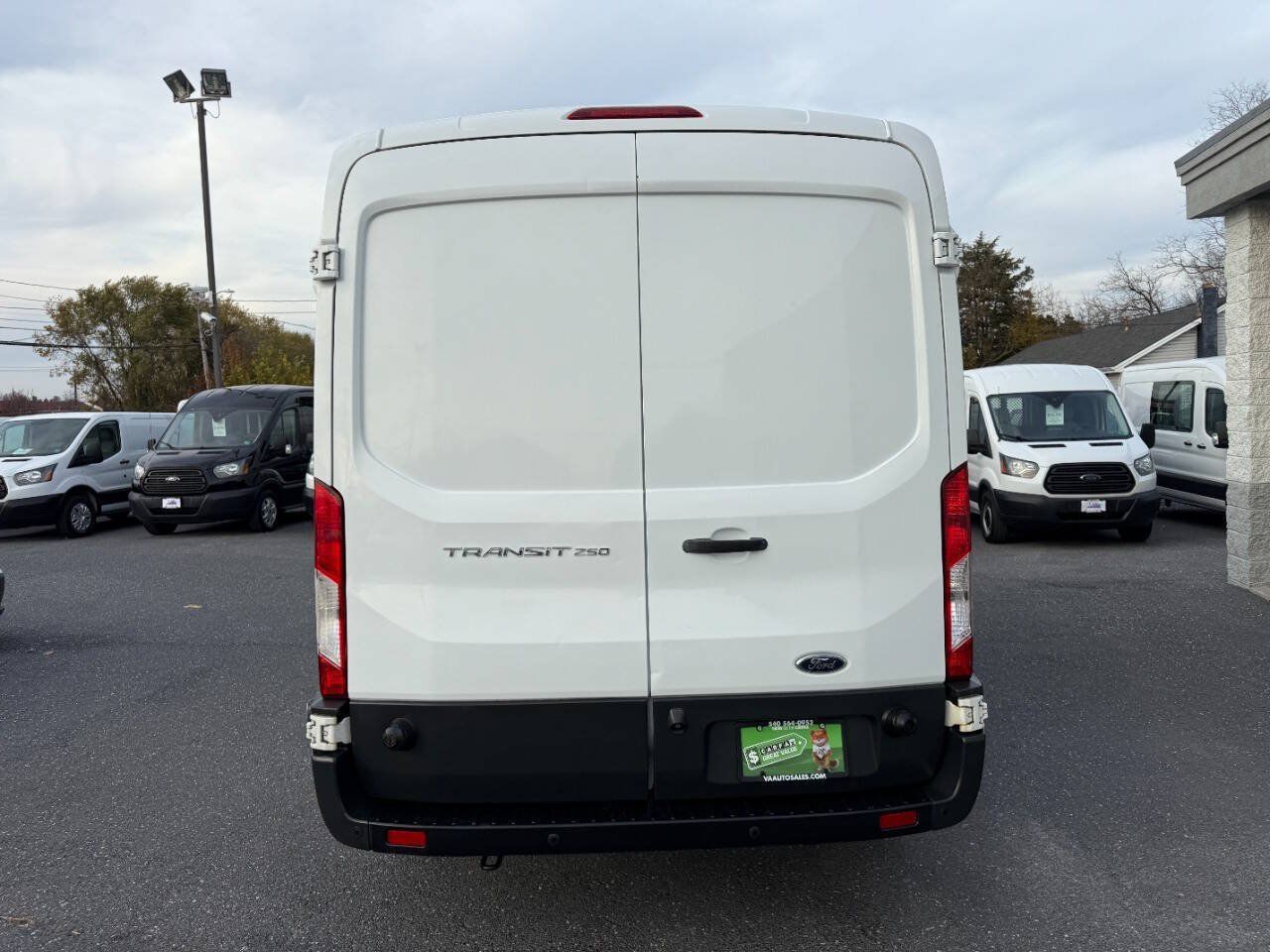 Used 2017 Ford Transit 250 148 Medium Roof RWD image 35