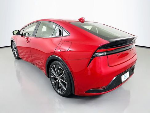 Used 2025 Toyota Prius XLE image 7