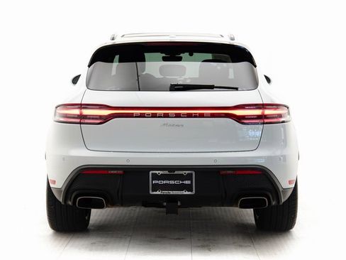 Used 2025 Porsche Macan image 35