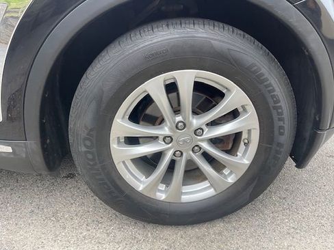 Used 2013 INFINITI FX37 AWD w/ Premium Pkg image 19