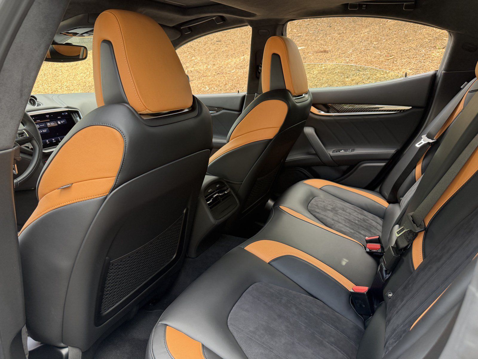Used 2024 Maserati Ghibli Trofeo RWD image 37