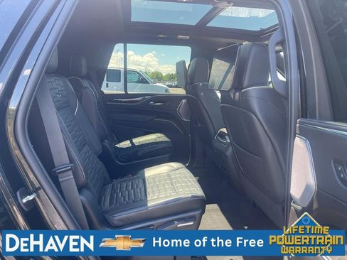 Used 2022 Cadillac Escalade Sport Platinum AWD/4WD image 38