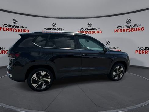 New 2026 Volkswagen Taos SE AWD/4WD image 8