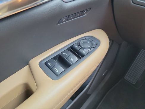 Used 2024 Cadillac XT6 Premium Luxury w/ Platinum Package FWD image 28