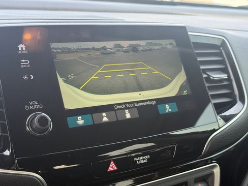 Used 2019 Honda Pilot Touring image 19