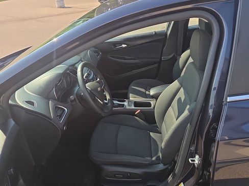 Used 2016 Chevrolet Cruze LT w/ Convenience Package FWD image 17