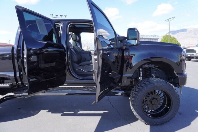 Used 2025 Ford F350 Platinum AWD/4WD image 29