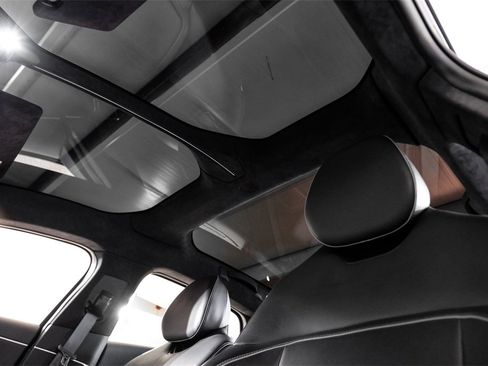 Used 2023 Lucid Air Touring image 4