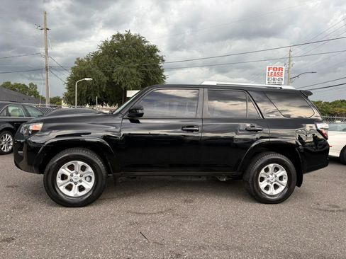 Used 2014 Toyota 4Runner SR5 RWD image 2