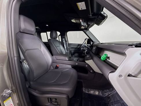 Certified 2024 Land Rover Defender 110 X-Dynamic SE image 30