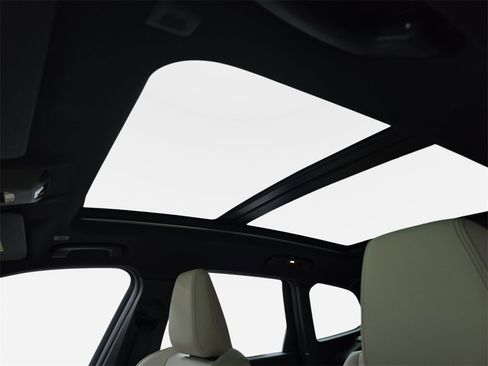 Used 2024 BMW X1 xDrive28i w/ Premium Package image 31