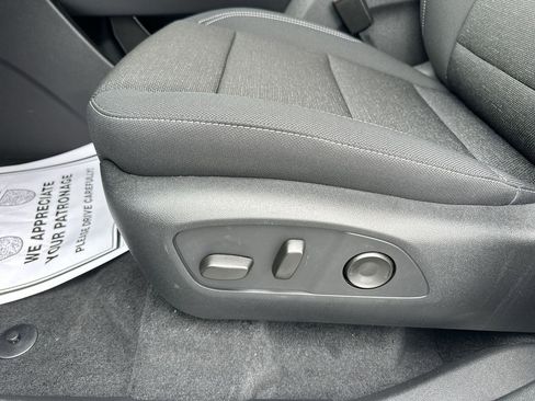 New 2026 Chevrolet Traverse LT FWD image 18