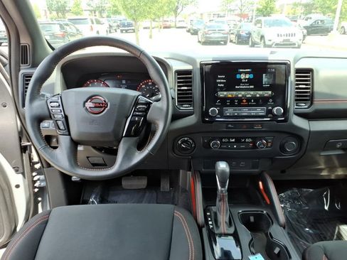 Certified 2024 Nissan Frontier PRO-4X w/ Technology Package AWD/4WD image 32