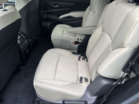 Used 2025 Subaru Ascent Premium AWD/4WD image 6