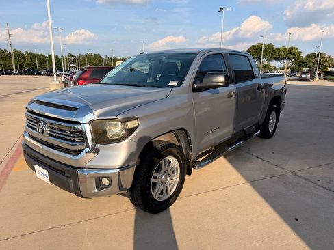 Used 2017 Toyota Tundra SR5 RWD image 4