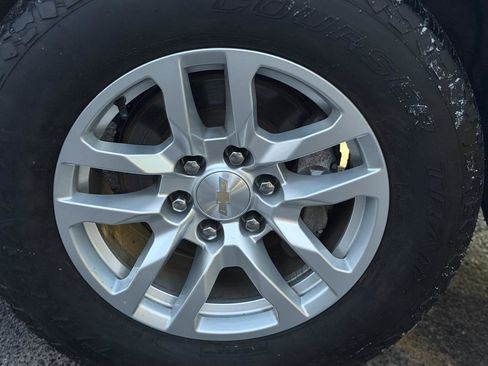 Used 2021 Chevrolet Silverado 1500 LT image 9