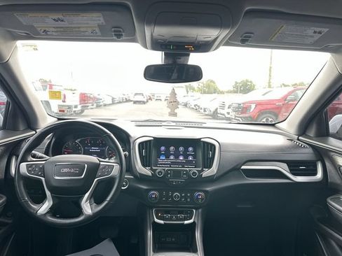 Used 2024 GMC Terrain SLT w/ Infotainment Package II AWD/4WD image 10