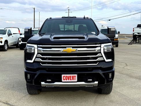 Used 2025 Chevrolet Silverado 2500 High Country w/ High Country Premium Package image 4