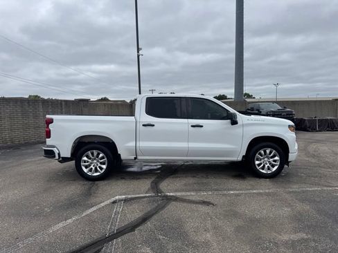 Used 2024 Chevrolet Silverado 1500 Custom RWD image 8