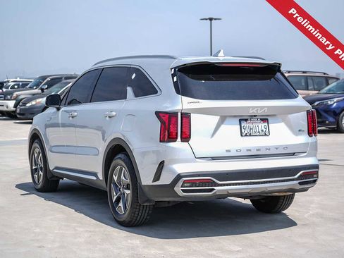 Used 2022 Kia Sorento S FWD image 8