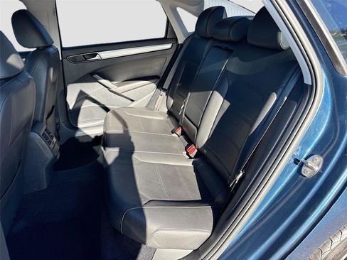 Used 2019 Volkswagen Passat 2.0T Wolfsburg image 26