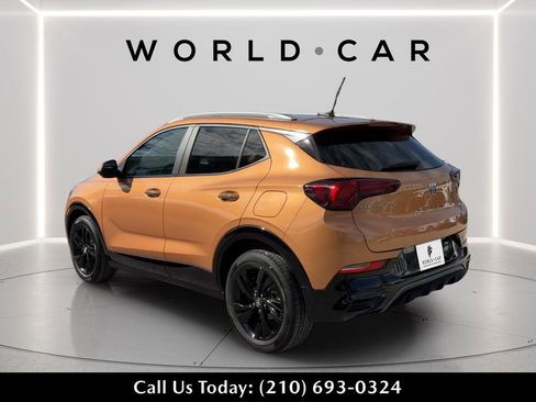 Used 2024 Buick Encore GX Sport Touring w/ Advanced Technology Package FWD image 5