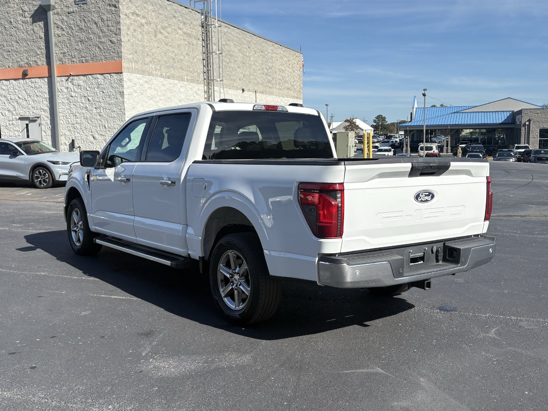 Used 2025 Ford F150 XLT w/ Equipment Group 301A Standard RWD image 19