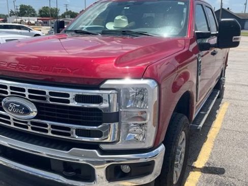 Used 2024 Ford F250 XLT w/ FX4 Off-Road Package AWD/4WD image 2