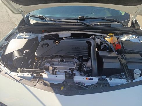 Used 2018 Chevrolet Malibu LT FWD image 24