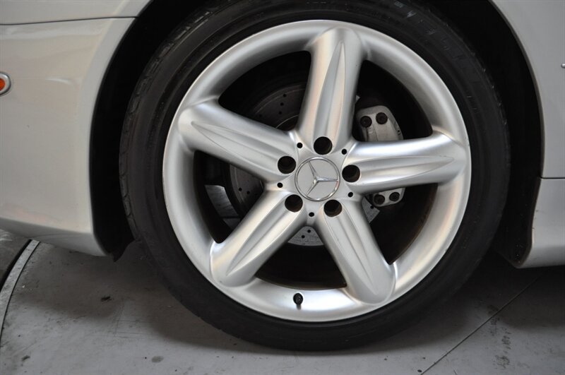 Used 2005 Mercedes-Benz SL 500 image 24