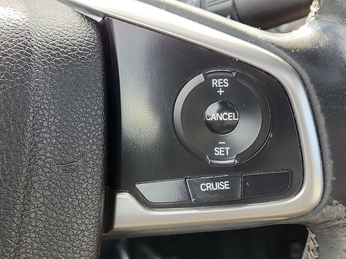 Used 2017 Honda Civic EX-L image 22