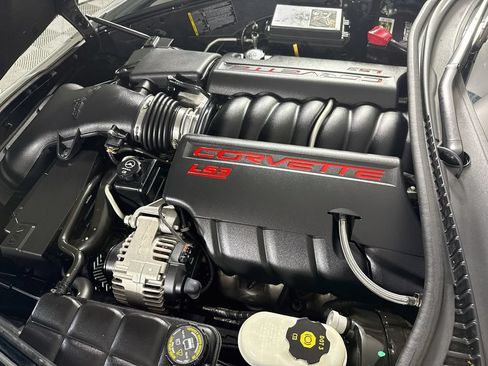 Used 2011 Chevrolet Corvette Coupe w/ 1LT RWD image 28