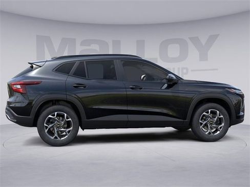 New 2026 Chevrolet Trax LT w/ Driver Confidence Package image 5