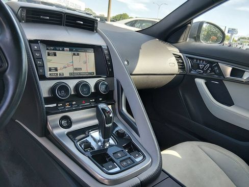 Used 2016 Jaguar F-TYPE Convertible RWD image 11