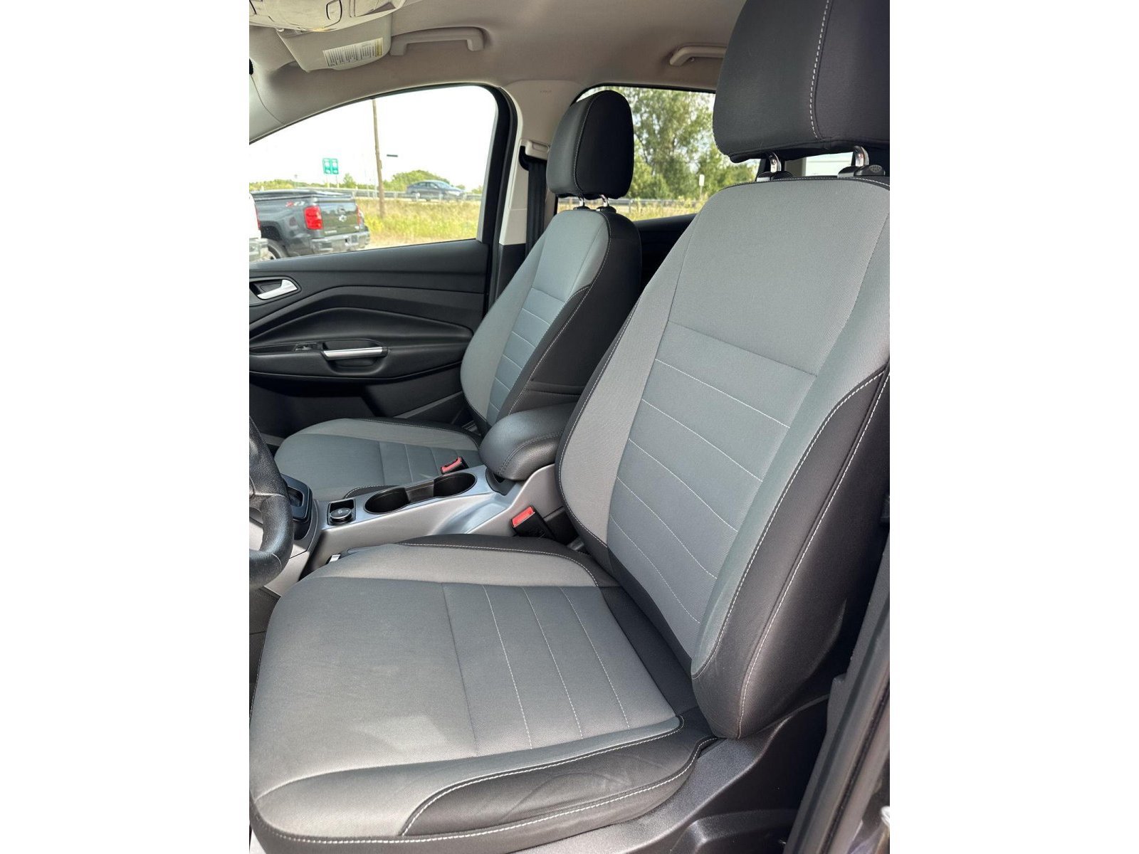 Used 2016 Ford Escape SE w/ Equipment Group 201A FWD image 39